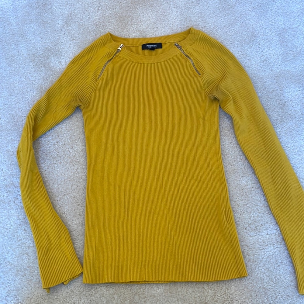 Premise knit mustard yellow top